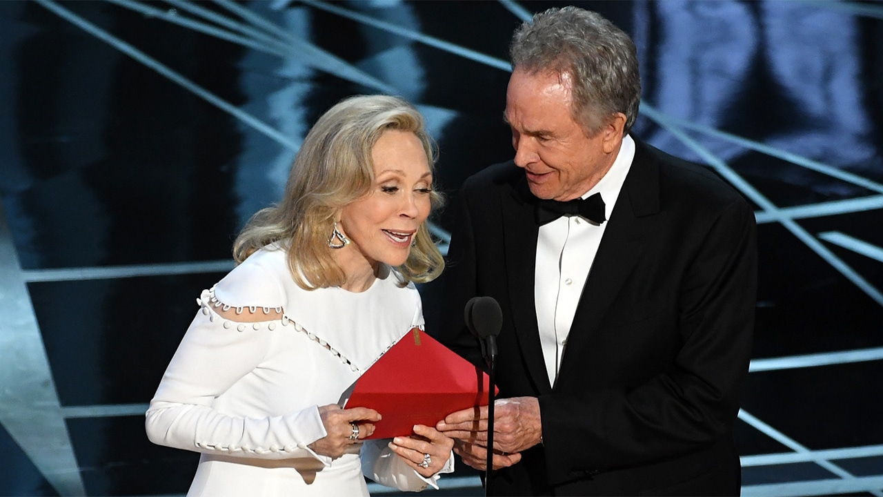 Warren Beatty e Faye Dunaway presenteranno (di nuovo) l'Oscar al Miglior Film dell'Anno