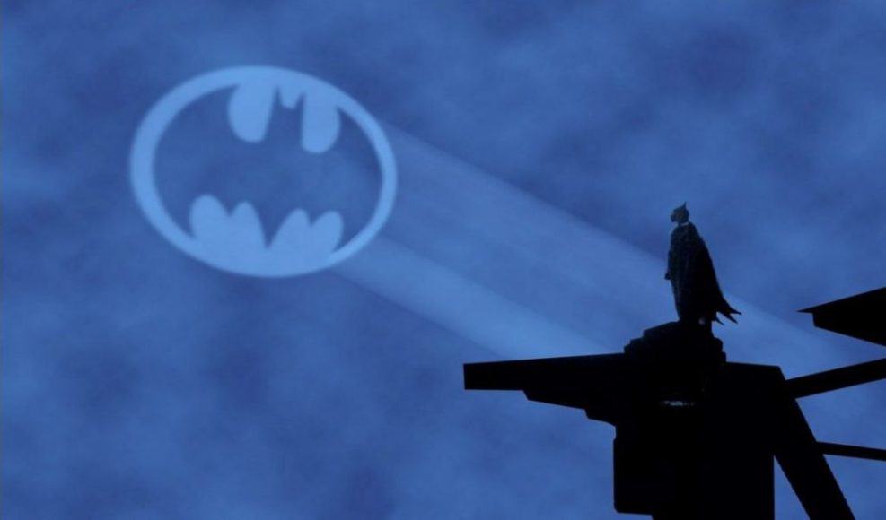 Batman Day 2019 Il Bat-segnale illuminerà i cieli delle principali metropoli del mondo