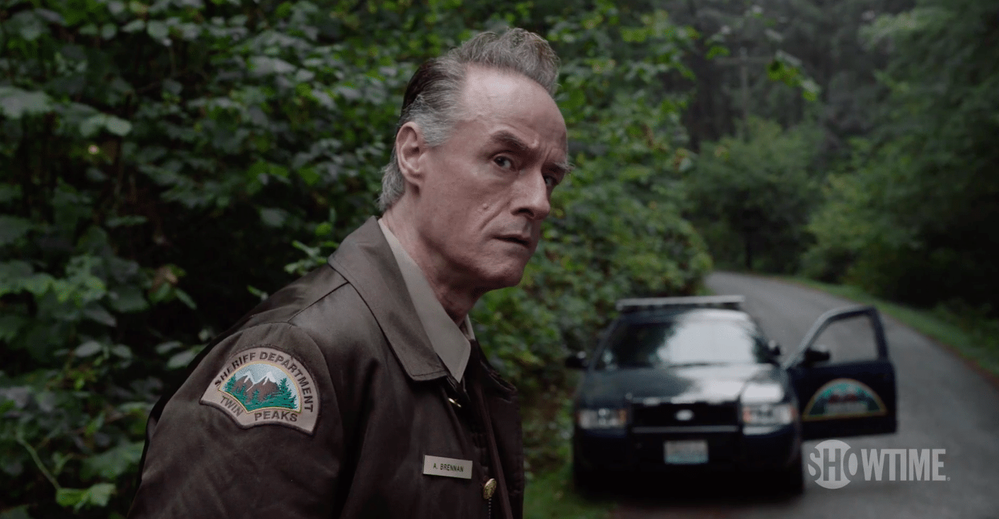 Twin Peaks 3: il nuovo trailer ci mostra i personaggi storici della serie 25 anni dopo!