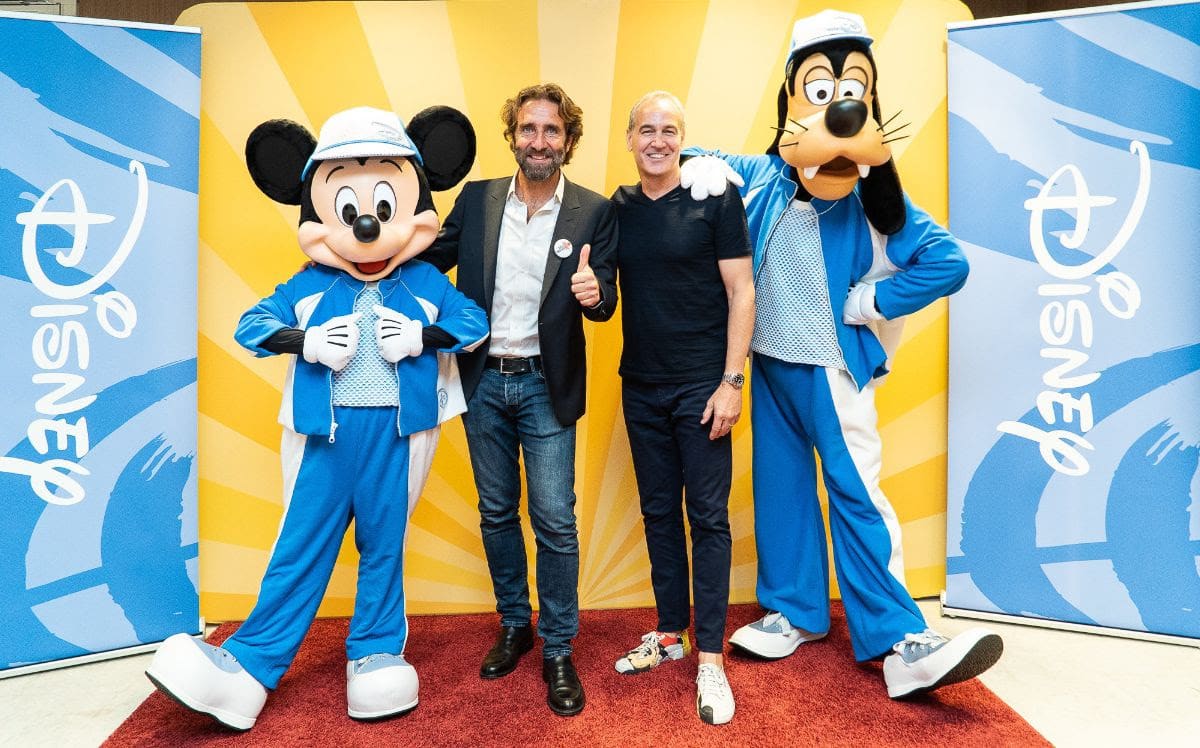Disney e Sport Senza Frontiere: Topolino e Pippo celebrano a Milano l'importanza dello sport