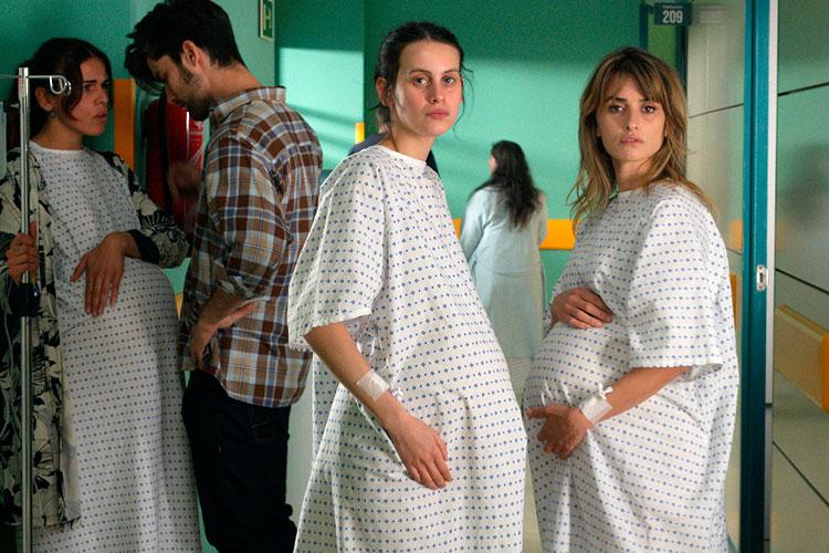 Madres Paralelas: l’ultimo film di Pedro Almodóvar aprirà Venezia 78