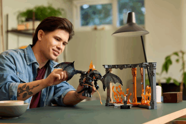 LEGO Il Signore degli Anelli: arriva il Book Nook del Balrog